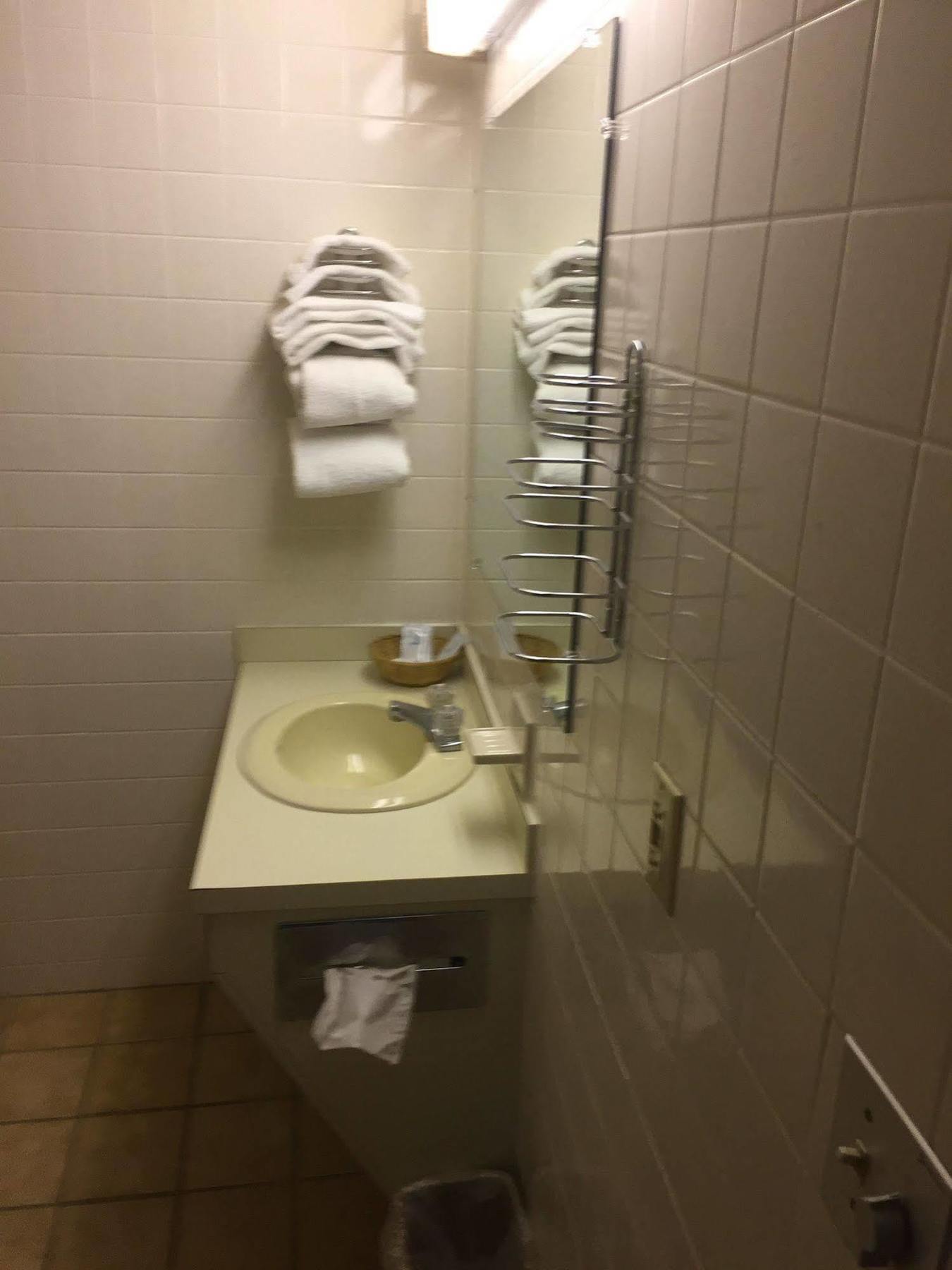 Parkway Inn Vestal Bagian luar foto